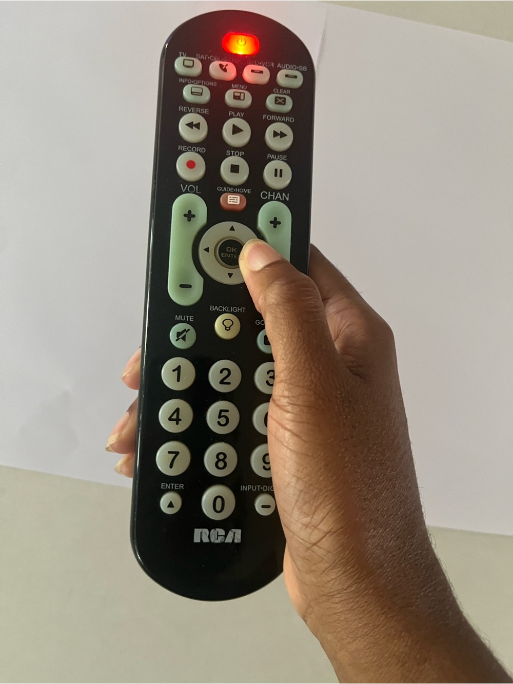 RCA 4-Device Universal Remote Control Glow Keypad Tested - Picture 3 of 9